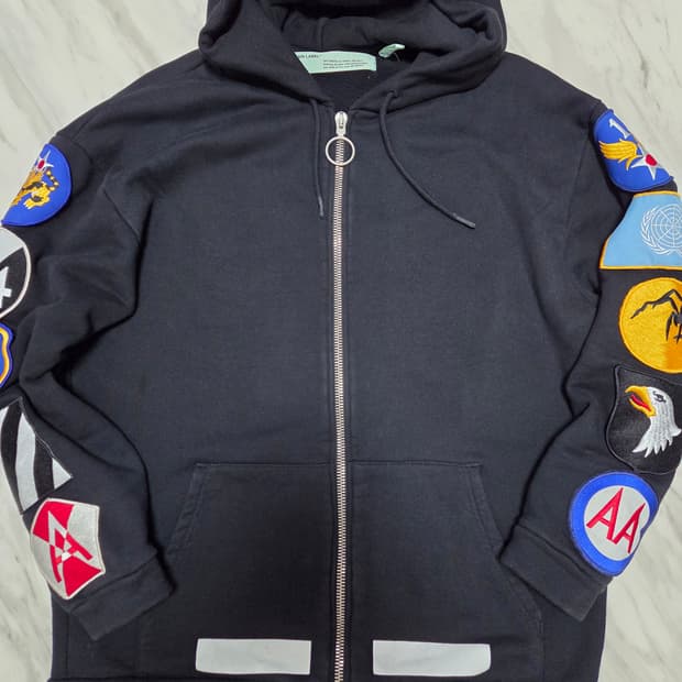 오프화이트 멀티 패치 오버핏 후드집업