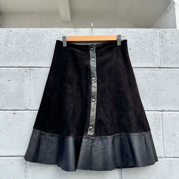 스웨이드 레더 스커트