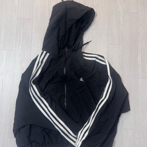 아디다스 크롭 바람막이 L