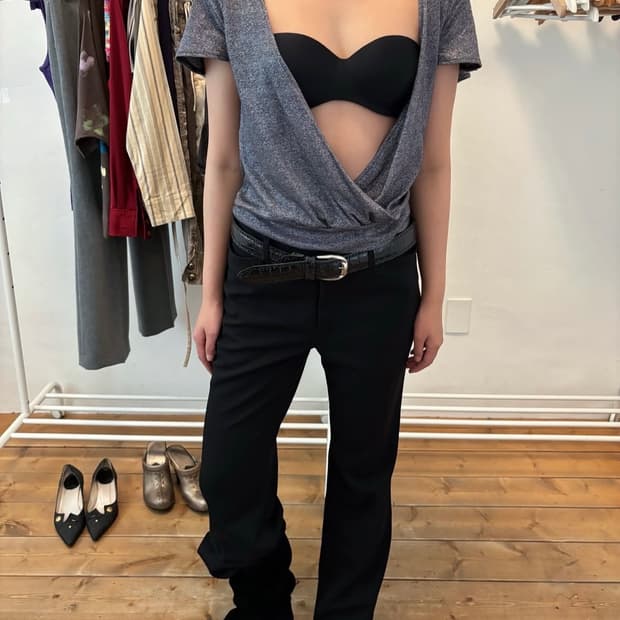 프리즈프레임서울 빈티지 슬리브리스