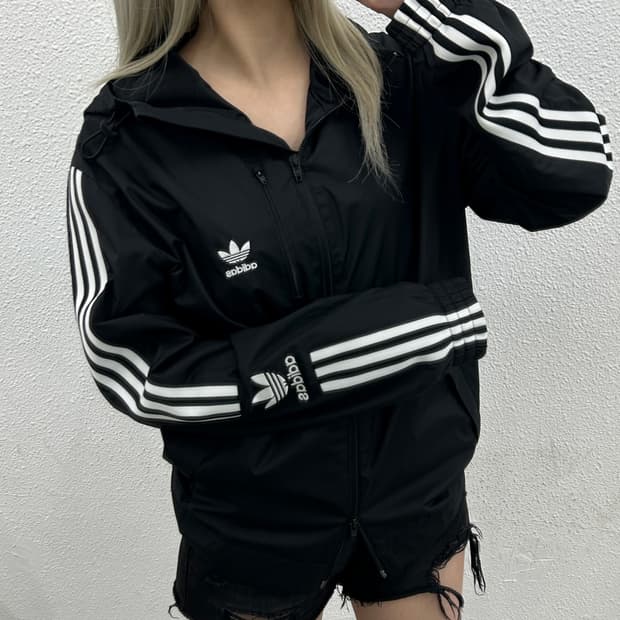 아디다스 화이트라인 락업 블랙 바람막이 M