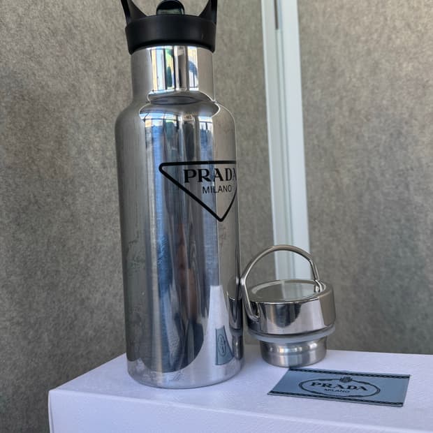 프라다 텀블러
