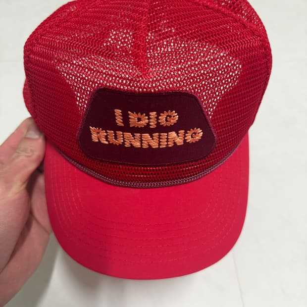 알렉스 조노 아이디그런닝 모자