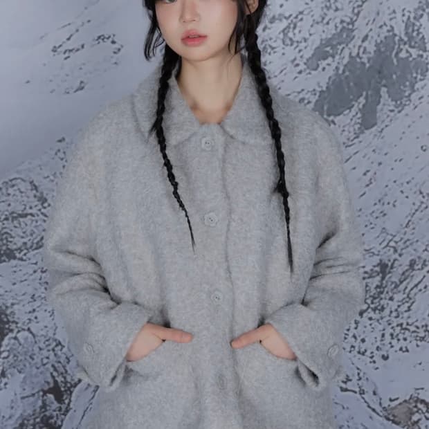 나이엔 라운드 플라켓 숏코트 그레이