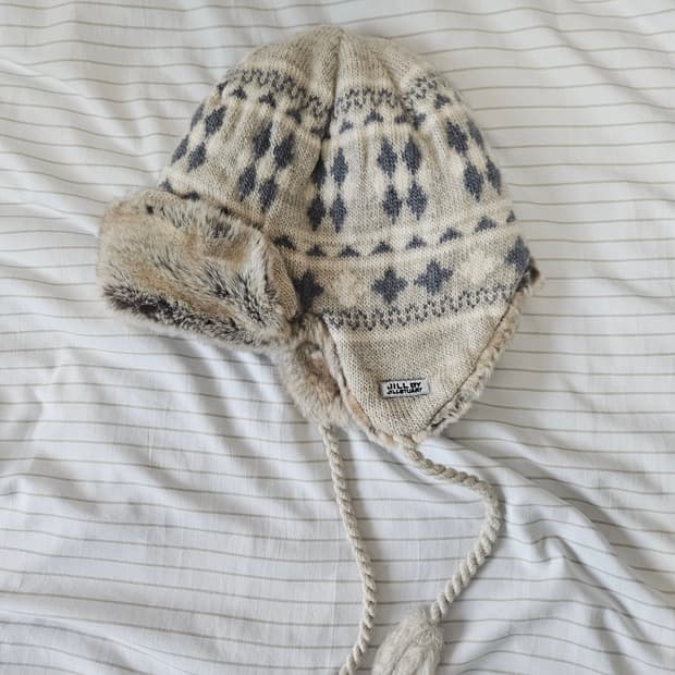 질 바이 질스튜어트 귀달이 털모자 Free