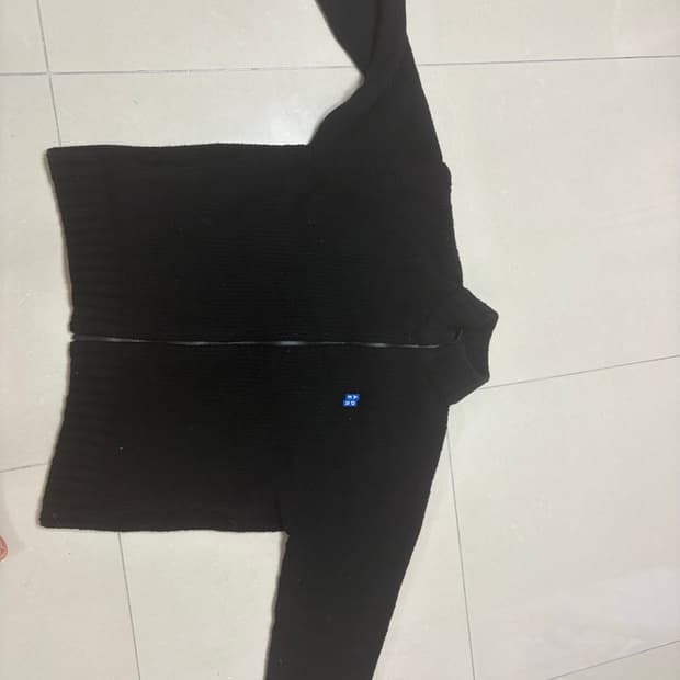 아더에러 시그니피컨트 니드집업 판마합니다Xl