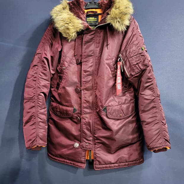 알파인더스트리 패딩 점퍼