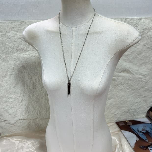 빈티지 에나멜 달 매미 양면착용 목걸이