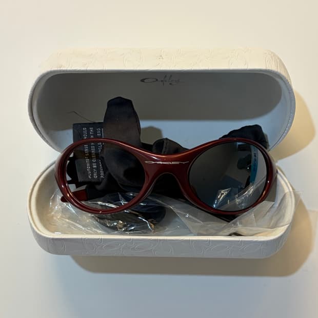 오클리 트렌치코트 블러드 파손품