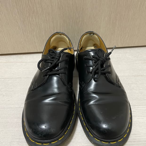 닥터마틴 1461 스무스 270 판매합니다