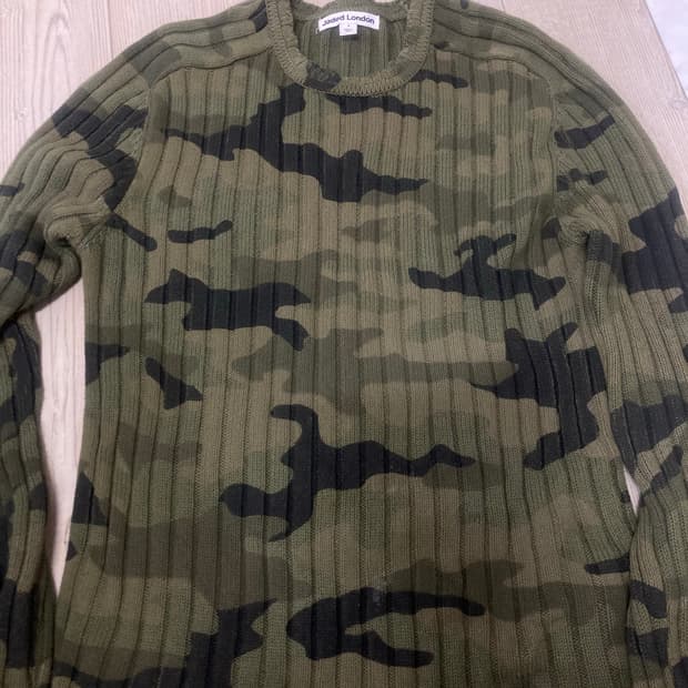 Jaded london 카모니트