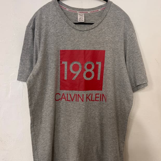 캘빈클라인 1981 반팔티 M