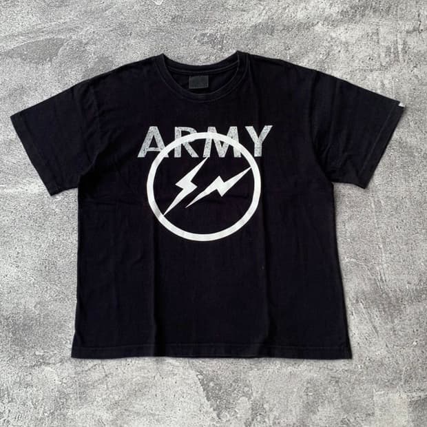 프라그먼트 네이버후드 반팔