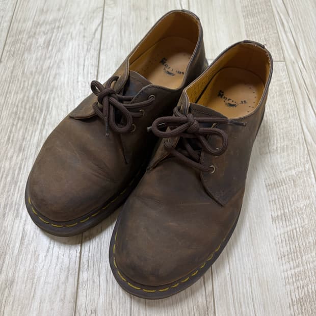 닥터마틴 1461 3홀 크레이지홀스 240