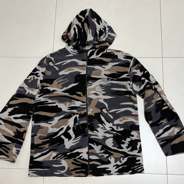 아디다스 카모 후드집업