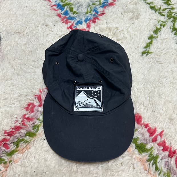 슈프림 노스페이스 스팁테크