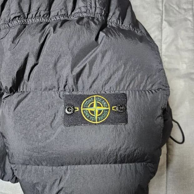 스톤아일랜드 23fw 패딩