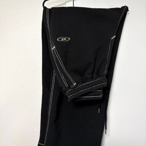 본투윈 세미 와이드 팬츠 워시드 블랙