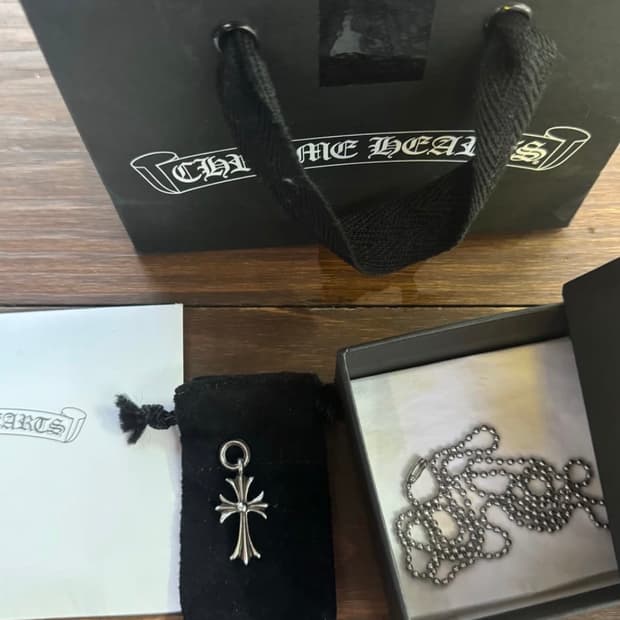 크롬하츠 타이니 크로스 참