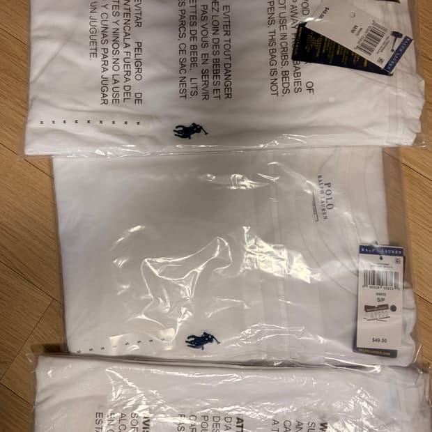 폴로 롱슬리브 화이트 재고정리 S,m 새상품 