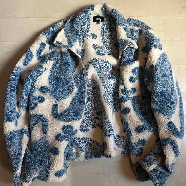 스투시 쉐르파 페이즐리 후리스