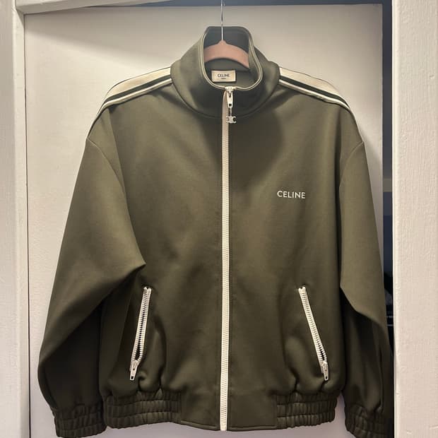 셀린느 카키 트랙탑 (정품)