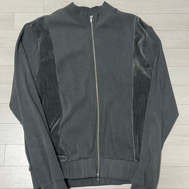 Xlim 05 grey jersey 2