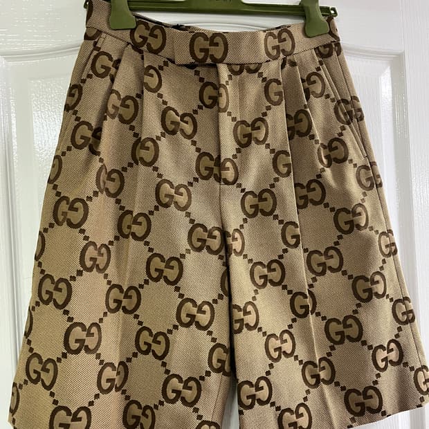 구찌 GG 패턴 반바지 46 새제품
