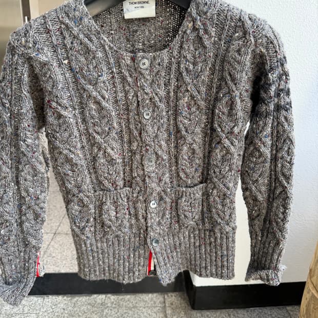 톰브라운 케이블 니트 가디건 회색 2