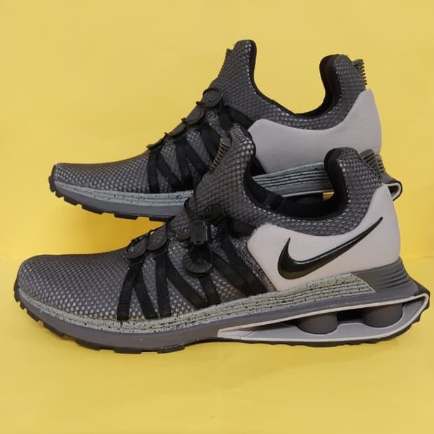 남성 나이키 샥스 그래비티 애트모스피어 썬더 그레이 운동화 (290)