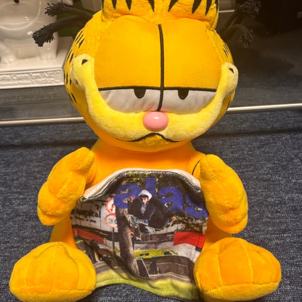 팔라스 가필드 인형