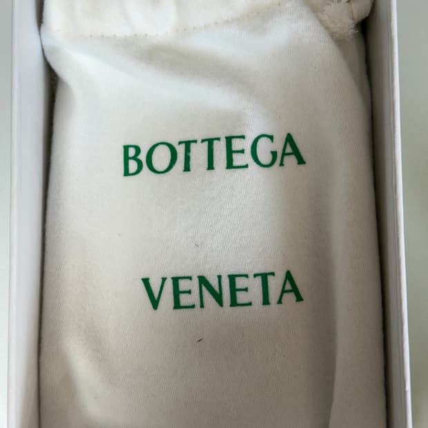 보테가베네타 카드지갑