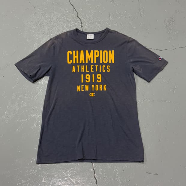 챔피온(Champion) 빈티지 썬페이딩 반팔 티셔츠