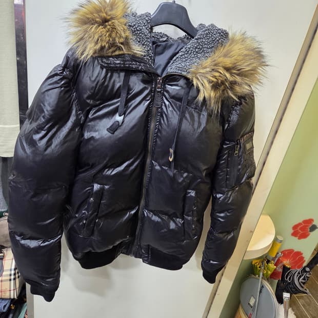 돌체앤가바나 플레이트 숏 패딩