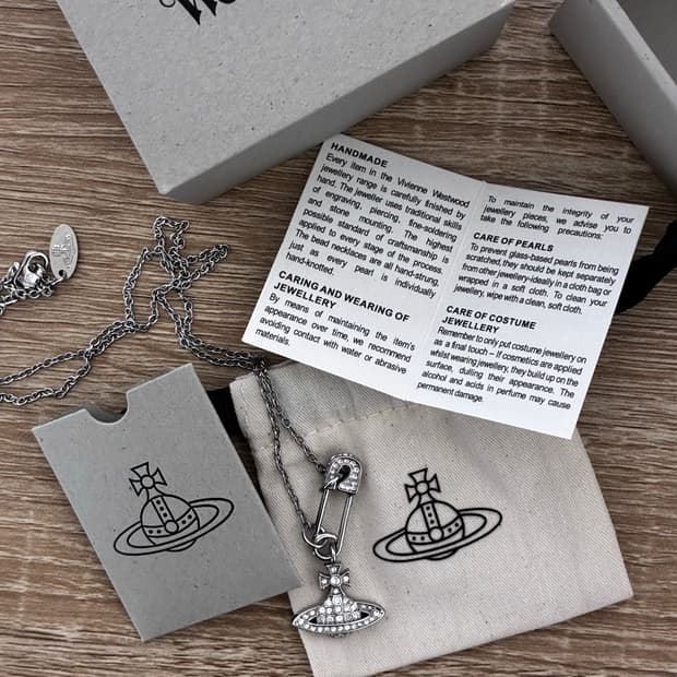 비비안웨스트우드 클립 목걸이