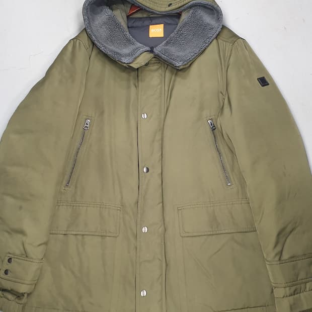 BOSS 휴고 보스 카키 패딩 54 (US 44R)