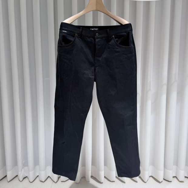 (A+/36) / 톰포드 로고패치 블랙 데님 팬츠