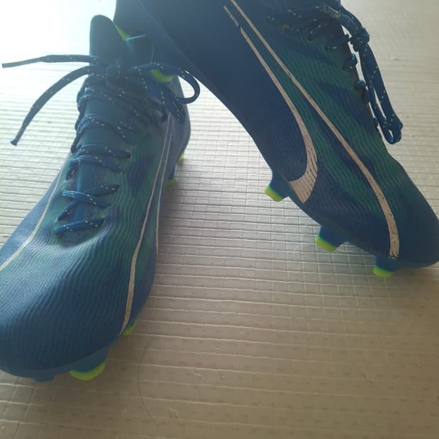 푸마 울트라 축구화