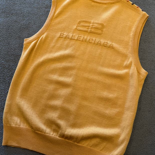 발렌시아가 빈티지 니트 조끼 처분 