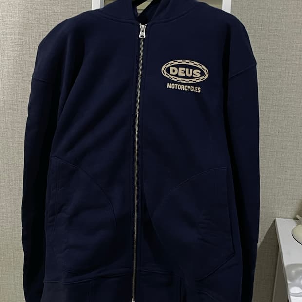 데우스 네이비 후드집업