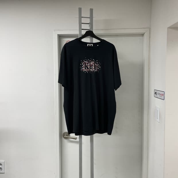 KITH 키스 블랙 반팔 티셔츠 XL
