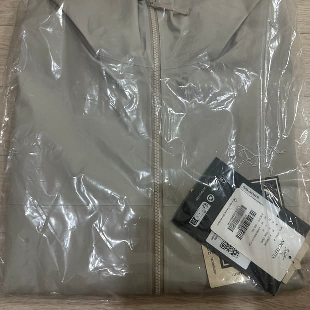 아크테릭스 베타 자켓 룬