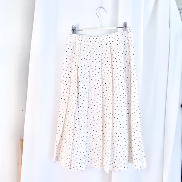 dot pattern pleats skirt