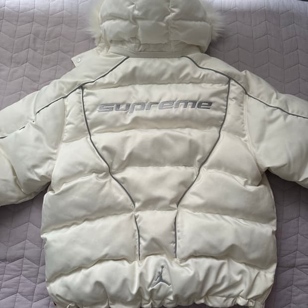슈프림 조던 푸퍼 패딩 Supreme x Jordan Puffer