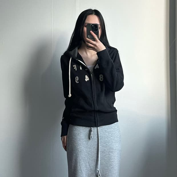 후아유 y2k 와투케 블랙 후드집업