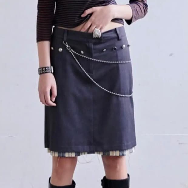 데어드 로우 엣지 체크 레이어드 스커트