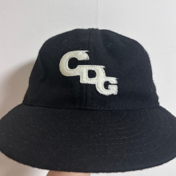 cdg 이벳필드 볼캡