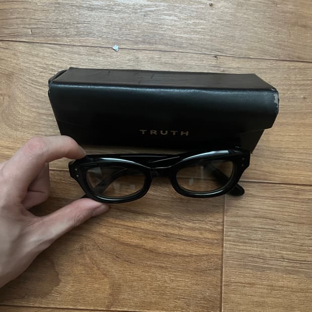 이펙터 lightnin 라이트닝 뿔테안경