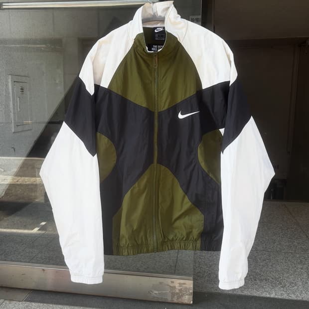 나이키 리이슈 우븐 재킷 리전 그린