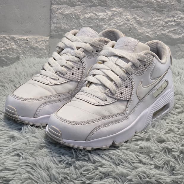 2a-26:나이키 에어맥스 90 화이트 (22.5cm)-상태굿
